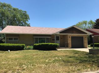 807 Macarthur Dr, Chicago Heights, IL 60411