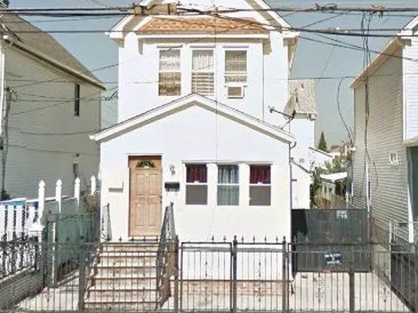 11305 107th Ave, South Richmond Hill, NY 11419