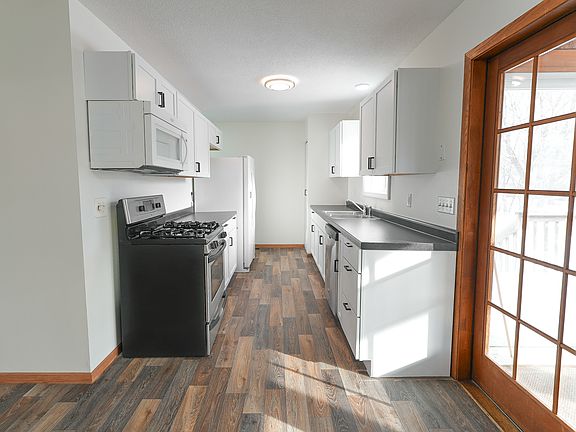 4th image of 341 Cleveland Ave SE