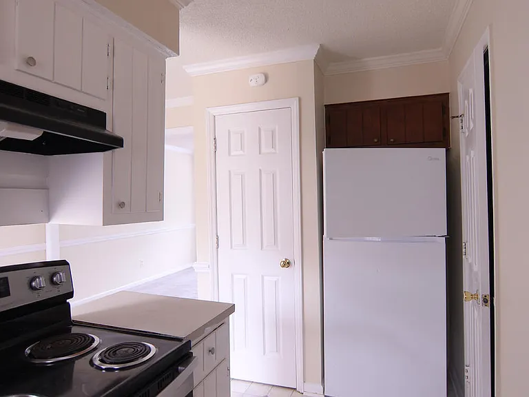 111 Concord Dr #C — Photo 6