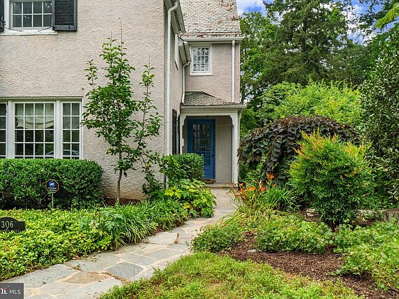 3rd image of 306 Broxton Rd