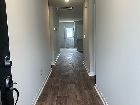 2nd image of 1732 King Oaks Loop