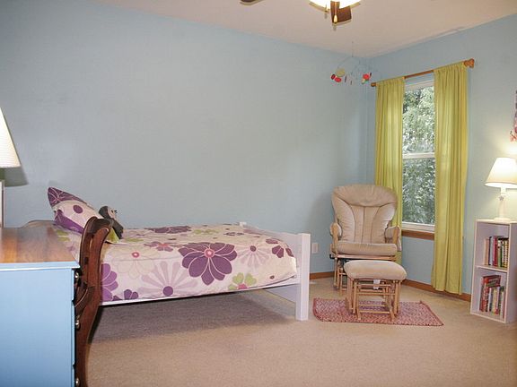 4th image of 504 Parkview Dr