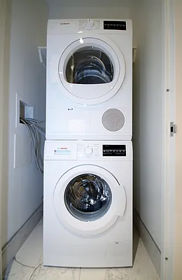 Rented by Red Apple Group | media 22