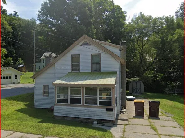 23 Mountain Avenue, Warrensburg, NY 12885