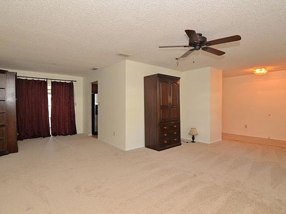 4th image of 5861 Groveline Dr