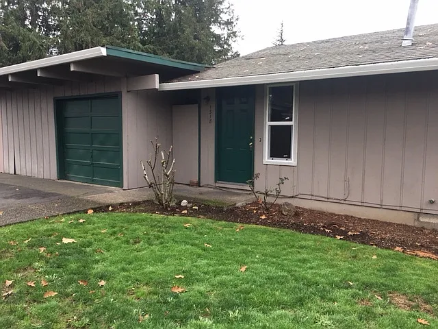 1318 S Ivy St — Photo 1