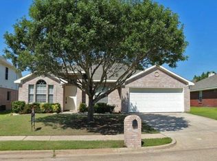 7108 Riverchase Trl, Denton, TX 76210