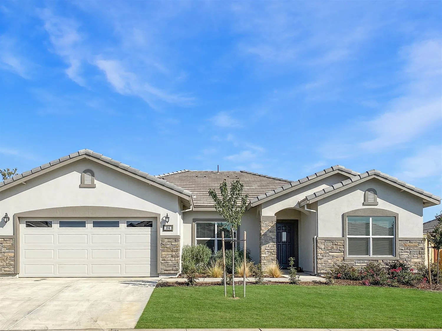 396 Callaway Ln photo 1