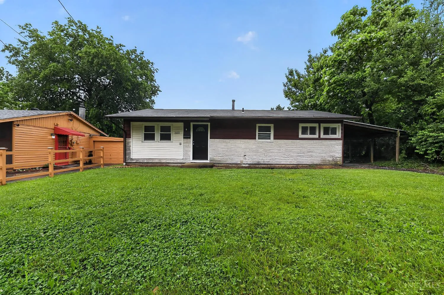 3 bed, 960 sqft, $1,700 — Photo 2