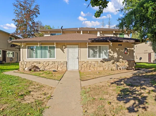 905 Carro Dr, Sacramento, CA 95825