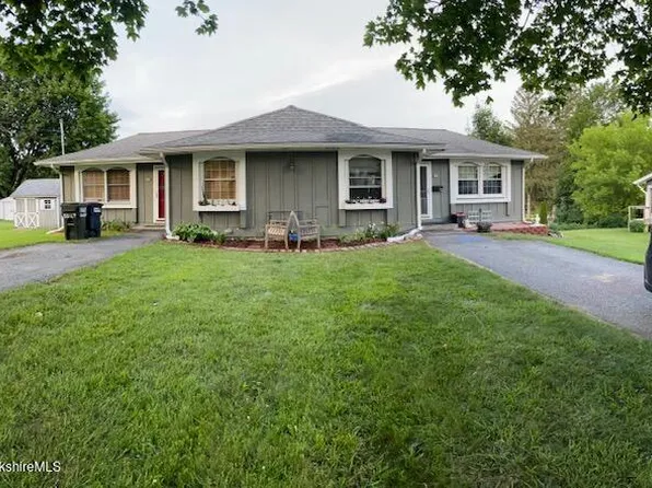 80-82 Prospect St, Lee, MA 01238