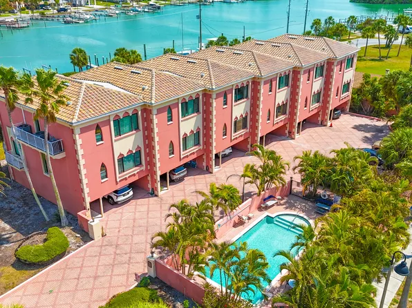 3390 Maritana Dr #3, Saint Pete Beach, FL 33706
