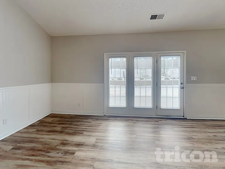 153 Devon Forest Dr — Photo 3