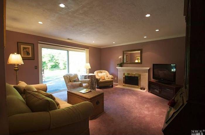 1st image of 55 Stasia Dr