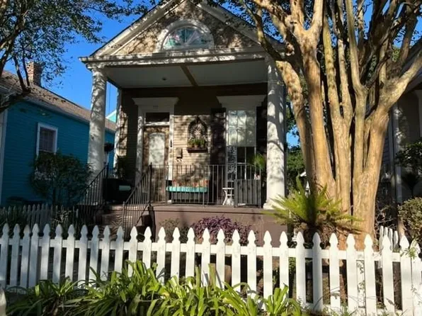 717 Huey P Long Ave, Gretna, LA 70053
