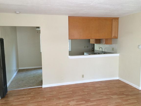 2nd image of 10362 Greenwood Ct