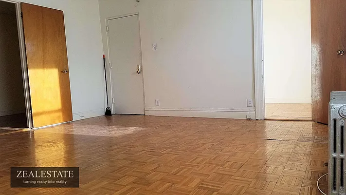 Rented by ZealEstate Group Inc | media 35