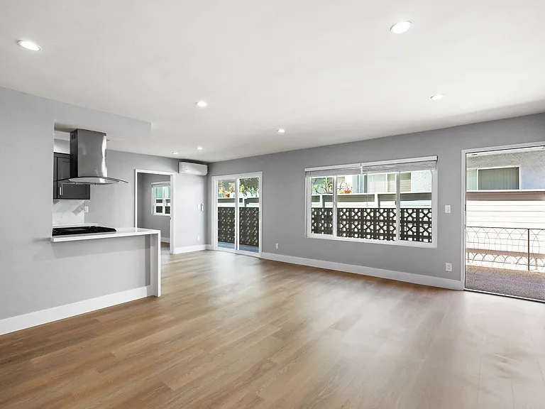 937 N Alfred St #G3 — Photo 4