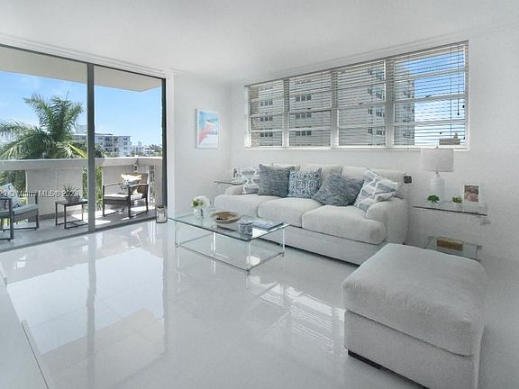 2nd image of 800 West Ave APT 701