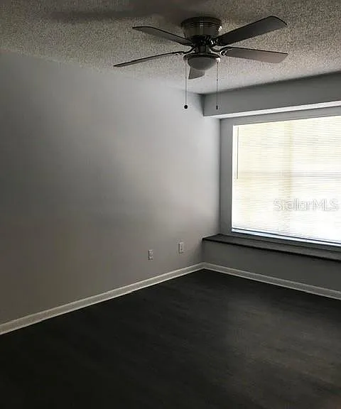 11141 Essex Ridge Ct — Photo 11