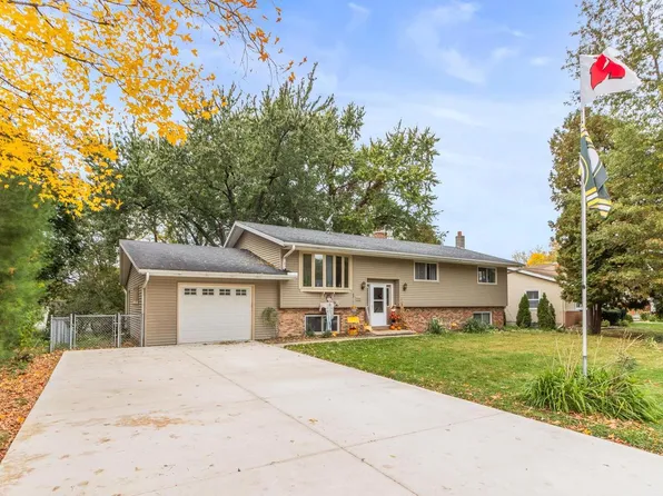 5404 Forest Lawn Circle, Mcfarland, WI 53558