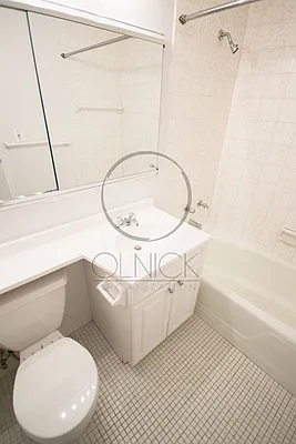 Rented by Olnick Organization | media 14