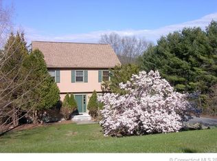 34 Bridle Rd, New Milford, CT 06776