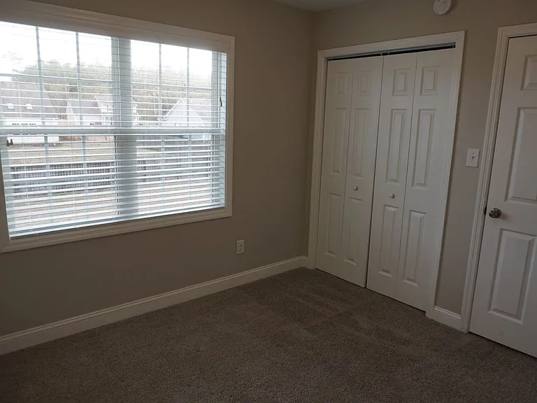 407 Sundown Ct — Photo 26