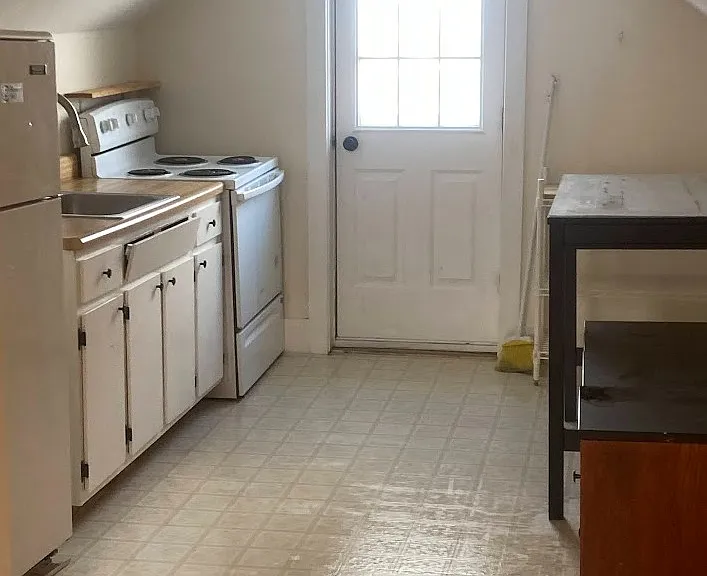 17 Lincoln Ave #3 — Photo 3