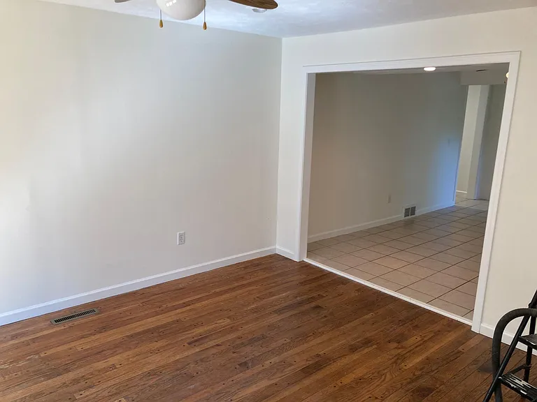 16919 Chillicothe Rd — Photo 11