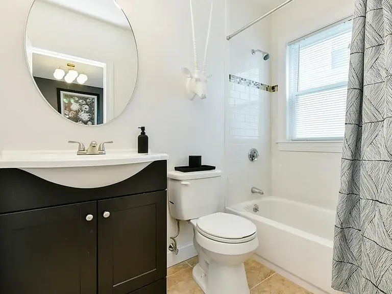 210 Cedar St #1 — Photo 8