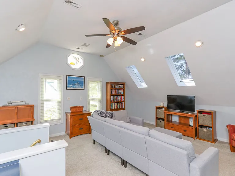 20B Freeman Dr — Photo 19
