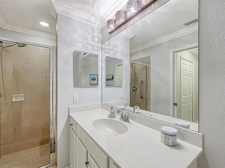 7121 River Hammock Dr #302 — Photo 21
