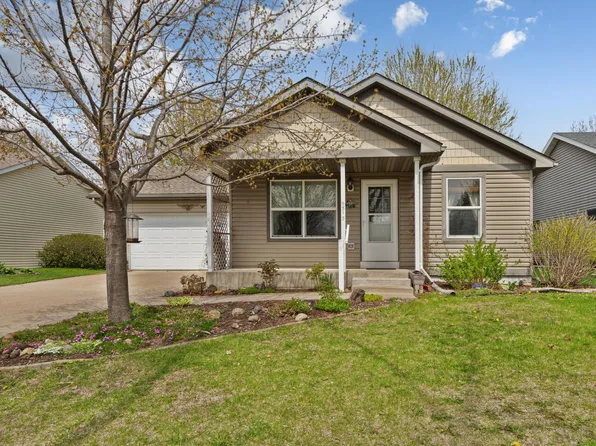 513 Bunker Dr, Northfield, MN 55057