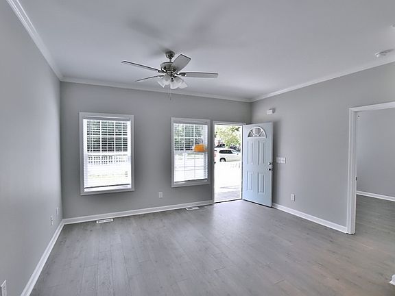 4th image of 513 Stonewall Ave S