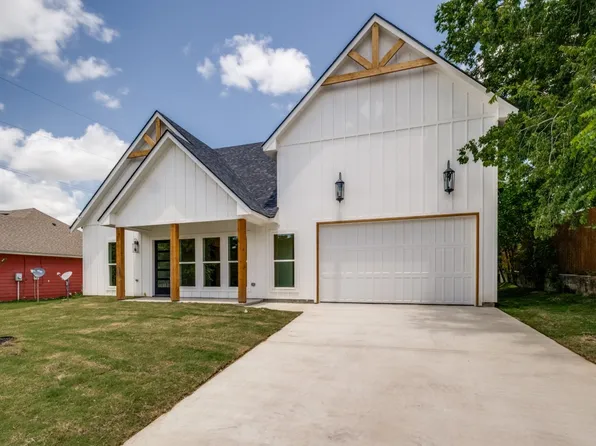 204 W Collins St, Decatur, TX 76234