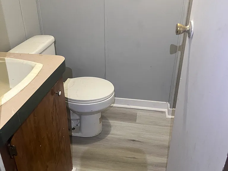 11 Stingray Rd #8 — Photo 5