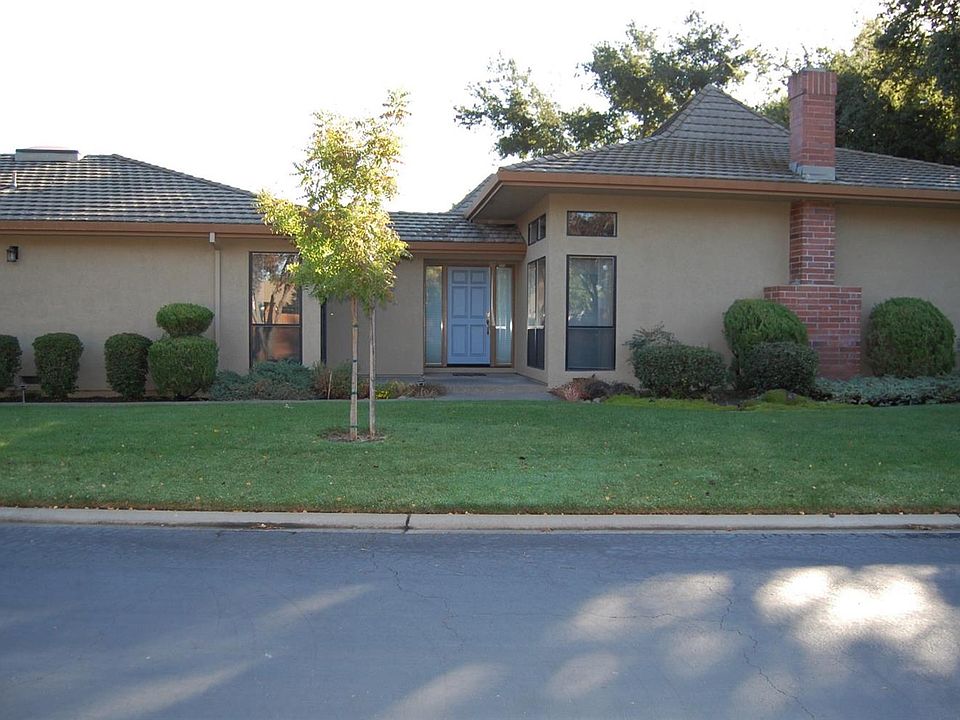 1st image of 2498 Central Park Dr