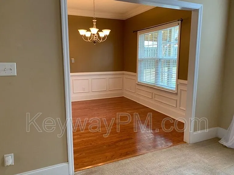 4890 Somerset Dr — Photo 4