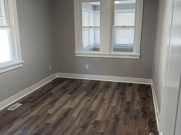 4th image of 23 Brighton Ave