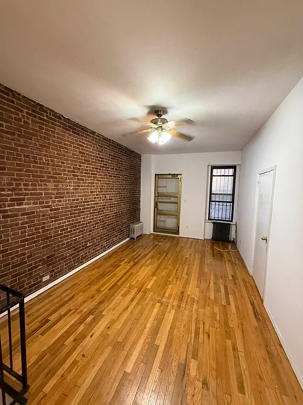 225 Columbia Street 1