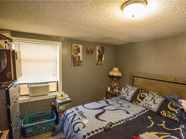 kansas-city-missouri-2074650432 picture