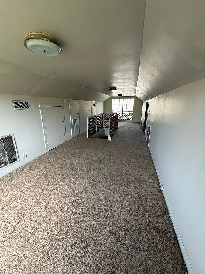 3 Bedroom, 1 Bathroom Home for Rent in Beaumont — Photo 4