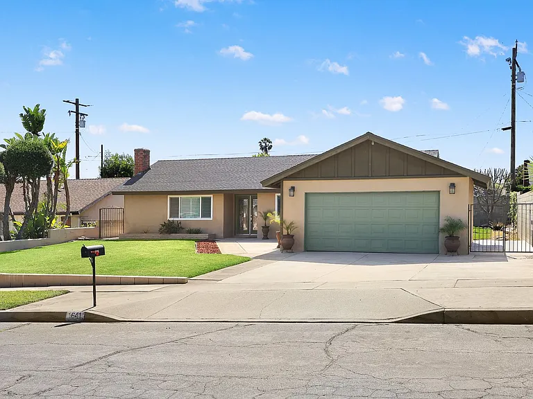 1641 Maywood Ave — Photo 2