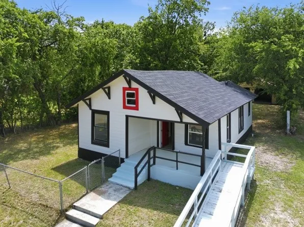 910 Loney St, Fort Worth, TX 76104