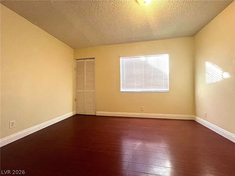 7054 Fenway Ave — Photo 22