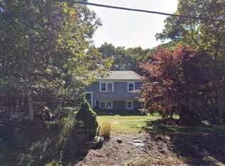 320 Braggs Ln, Barnstable, MA 02630