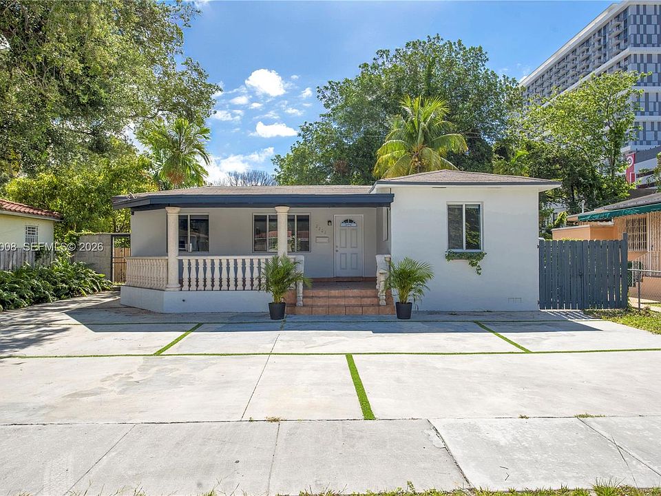 1st image of 2721 SW 29th Ct