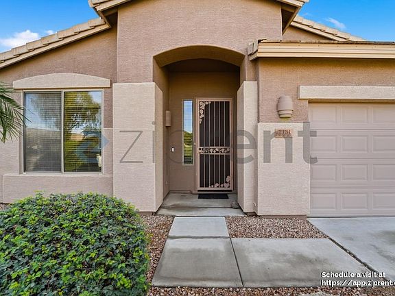 5th image of 2131 E Bellerive Pl